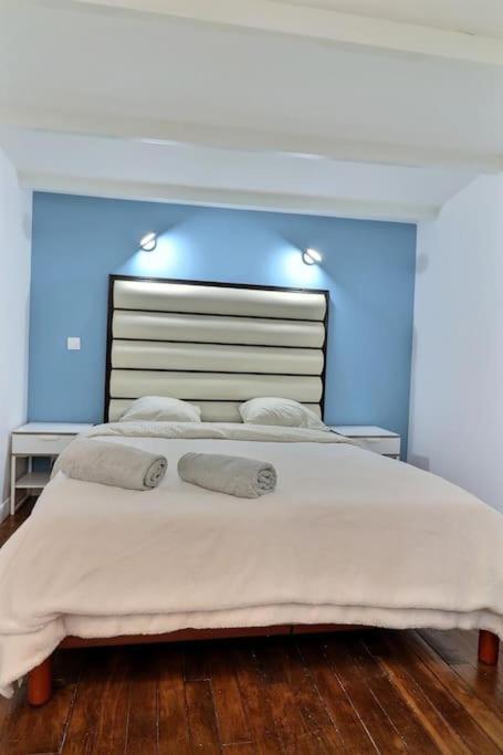 Unique Loft Apartment Located 15 Minutes From The Champs Elysees Saint-Ouen  Esterno foto